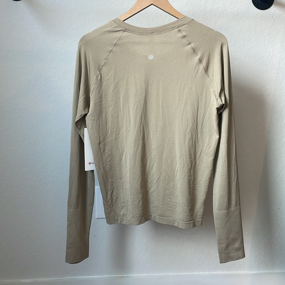 NEW Lululemon Swiftly Tech Long-Sleeve Shirt 2.0 *Waist Length - Picture 8 of 8